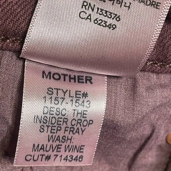 MOTHER The Insider Crop Step Fray in Mauve Wine